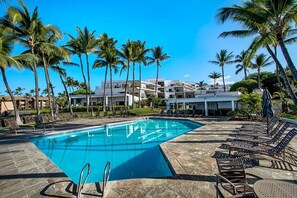 Outdoor pool - Royal Sea Cliff 209 by Kona Now (Kailua-Kona)