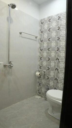 Habitación triple Deluxe | Baño