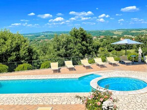 Pool - Pool, jacuzzi and events room - Charming villa in Umbria - sleeps 24 - lake view (Montefiascone)