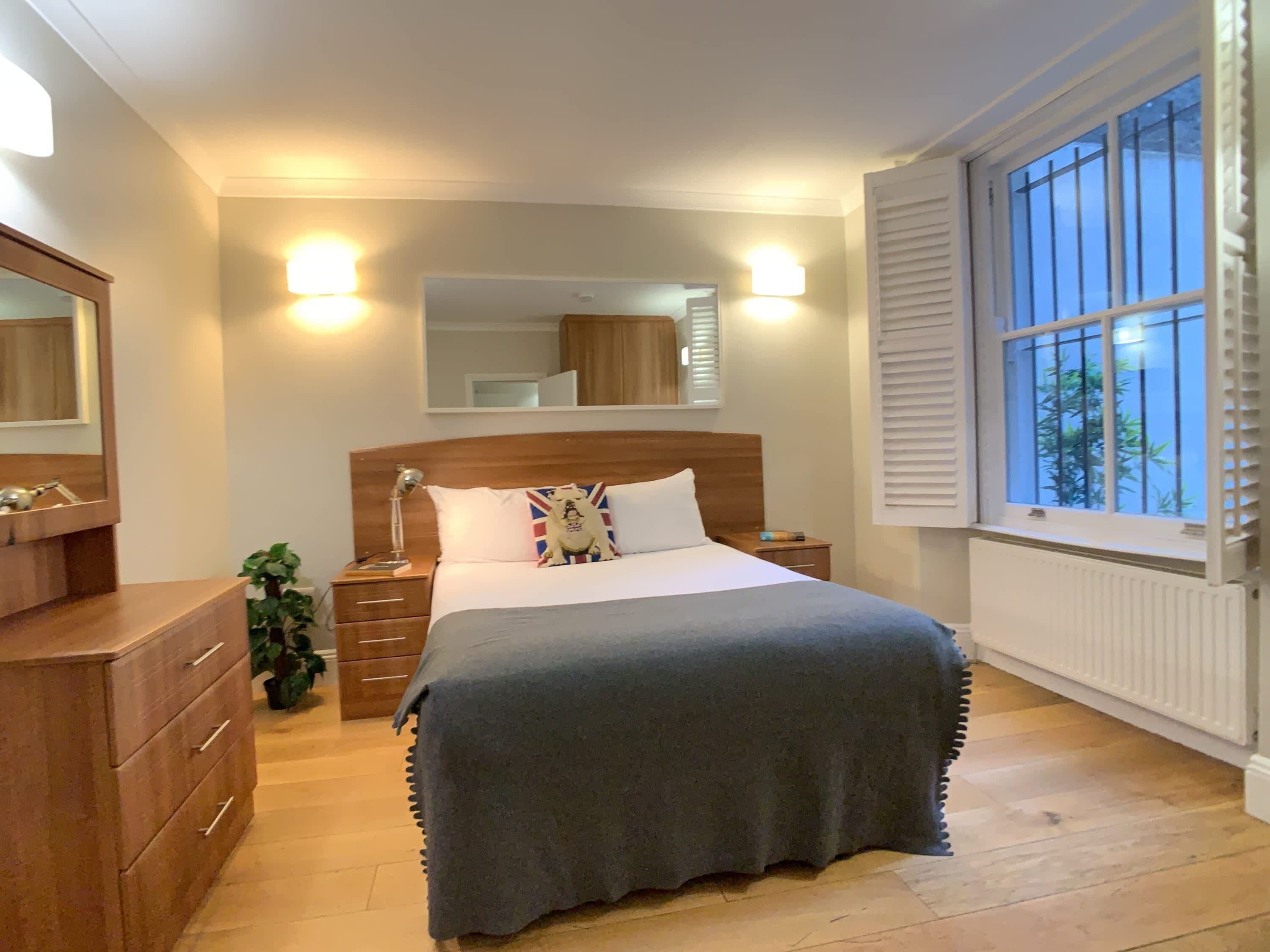 1 bedroom, desk, iron/ironing board, travel cot