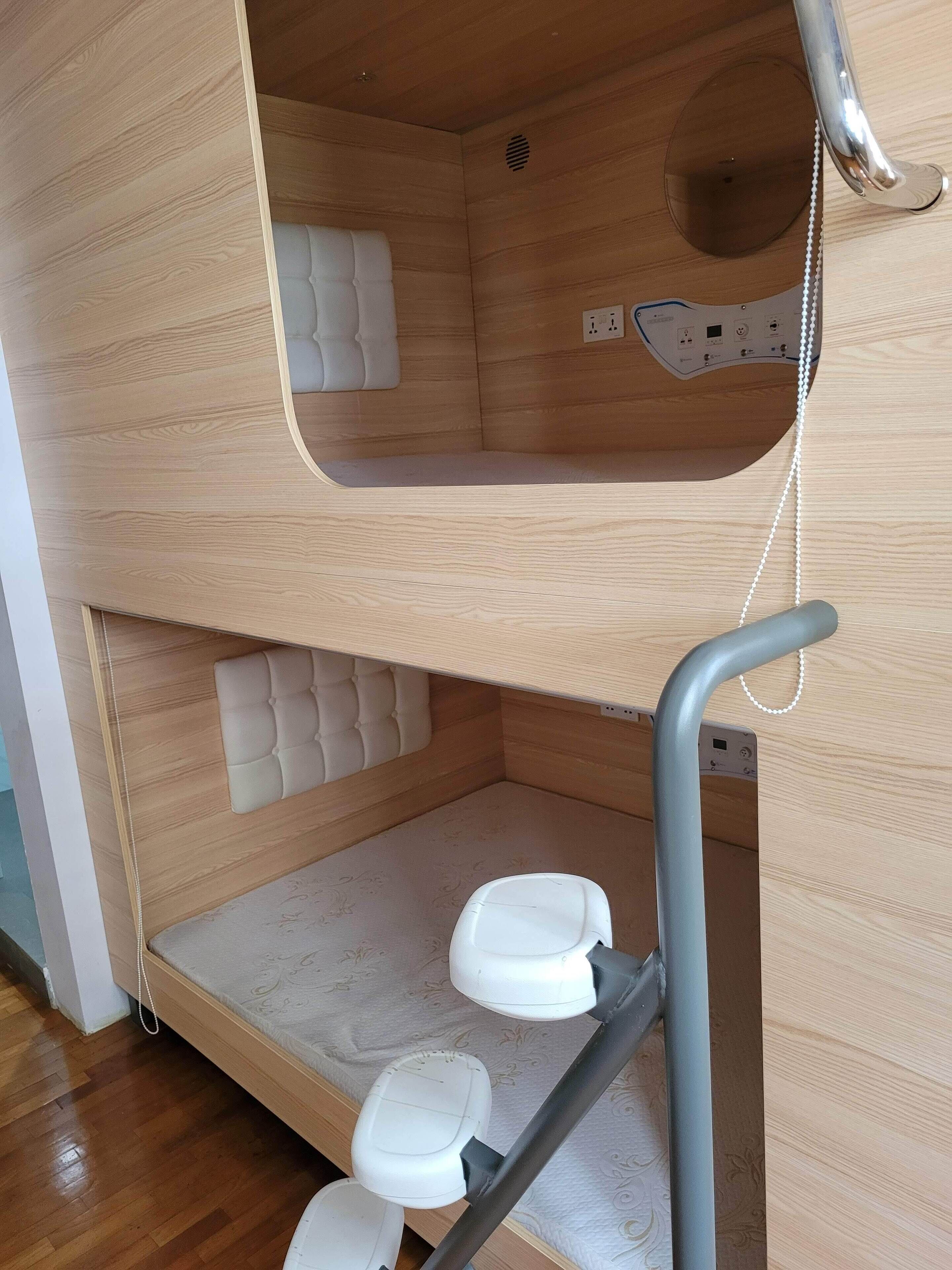 Photo - Wink at Upper Cross Street