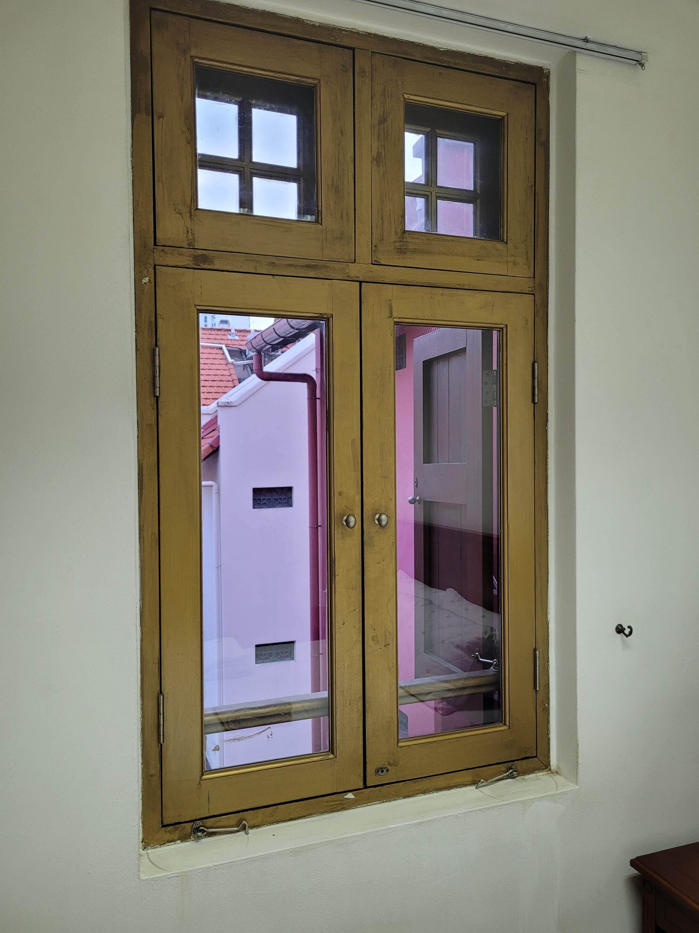 Photo - Wink at Upper Cross Street