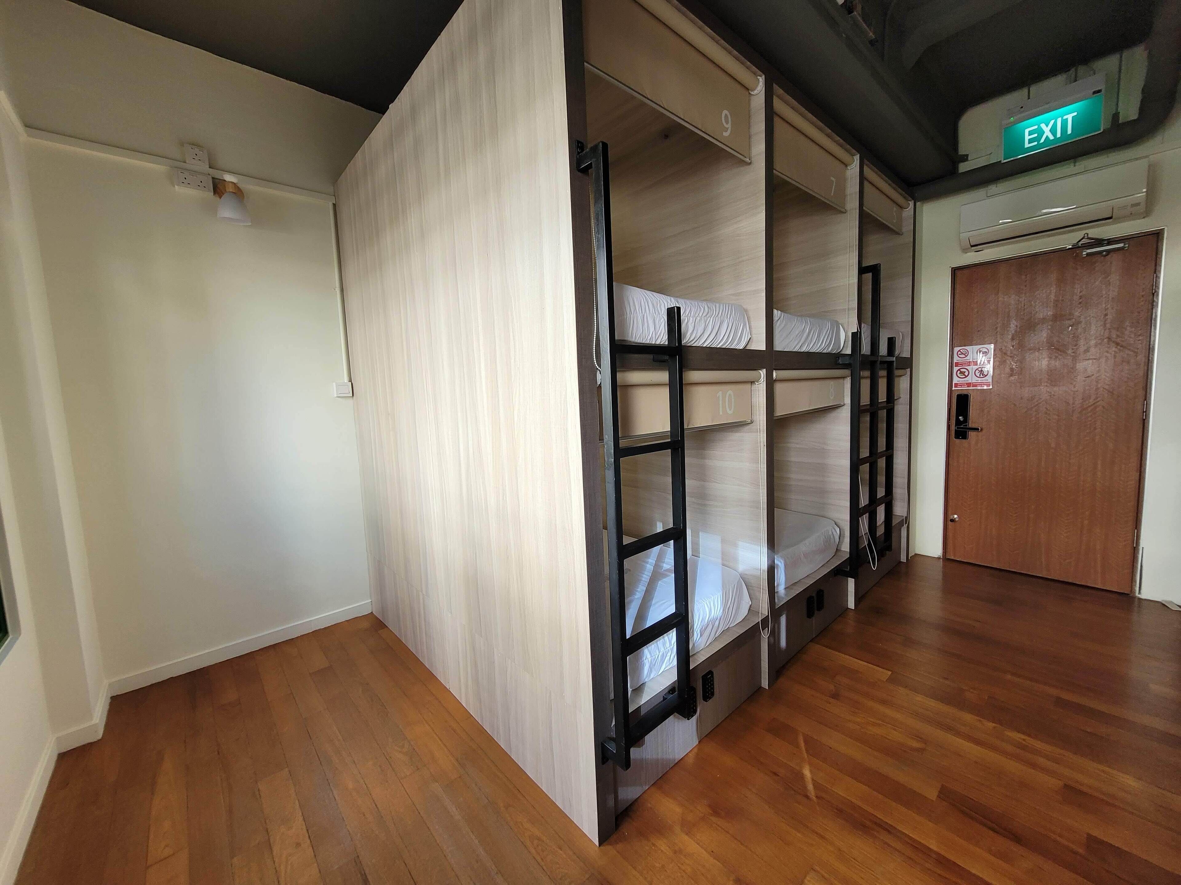 Photo - Wink at Upper Cross Street