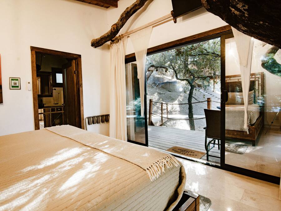 Presidential Room | Premium bedding, down comforters, memory foam beds