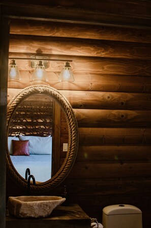 Chambre Exclusive | Salle de bain | Douche, douche à « effet pluie », articles de toilette gratuits