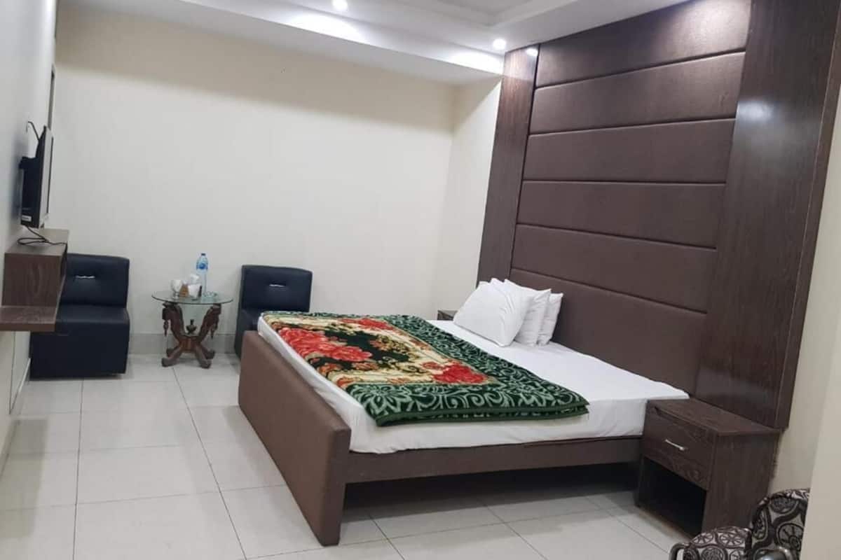 Kamar Deluks | Setrika/meja setrika dan Wi-Fi gratis