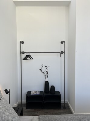 1 غرفة نوم ومكواة/لوح كي وواي فاي مجانًا وملاءات أسرّة