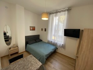 1 bedroom, iron/ironing board, travel crib, free WiFi