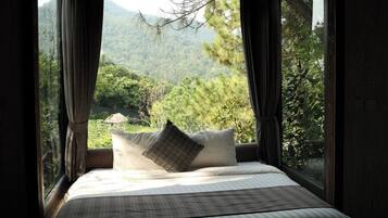 Deluxe Bungalow | Bar mini, peti besi dalam bilik, meja, langsir/tirai gelap terus