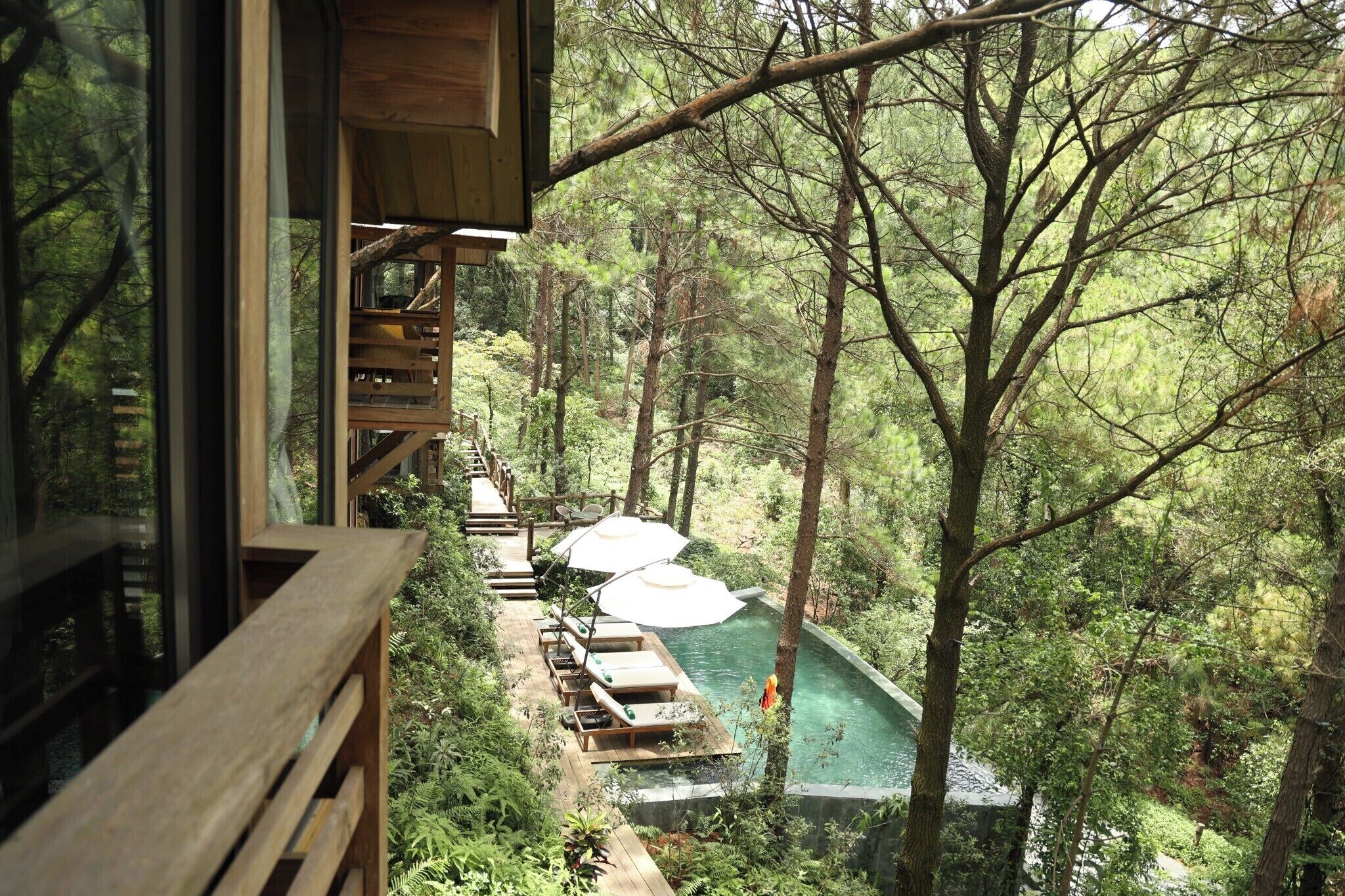 Standard Double Room | Minibar, in-room safe, desk, blackout curtains