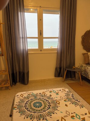 2 bedrooms, free WiFi, bed sheets - Sea View Apartment (Mtorrech)