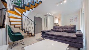 Apartment (23) | Living area | Flat-screen TV