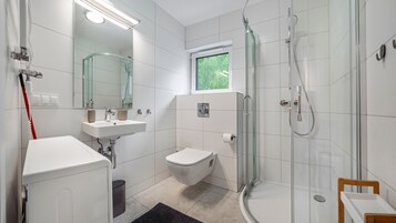 Apartment (23) | Bathroom | Shower, towels