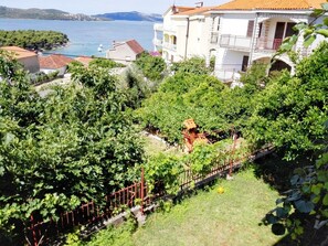 Property grounds - Apartments Frano (Trogir)