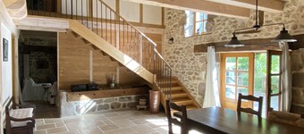 Restored 19th-century farmhouse between nature and village with all amenities.