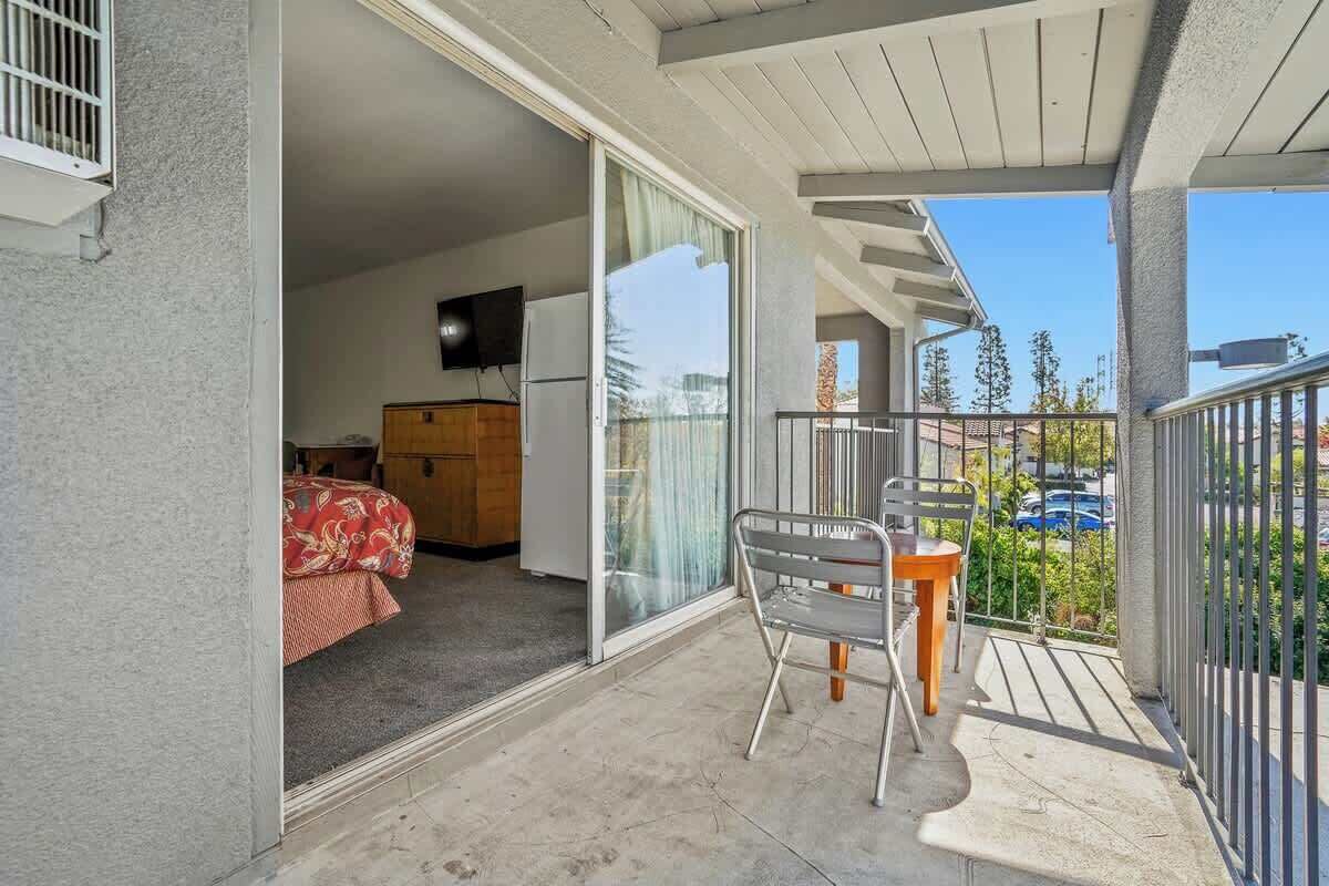 Planxa i posts de planxar i wifi 