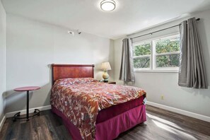 1 bedroom, iron/ironing board, WiFi