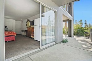 Iron/ironing board, WiFi