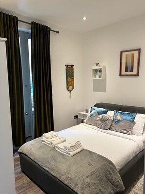 1 bedroom, WiFi - Lovely one bed first floor apartment with patio (London)