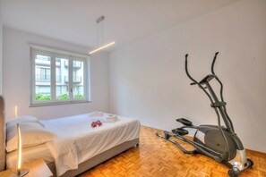 2 chambres, fer et planche à repasser, Wi-Fi gratuit, draps fournis