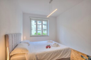 2 chambres, fer et planche à repasser, Wi-Fi gratuit, draps fournis
