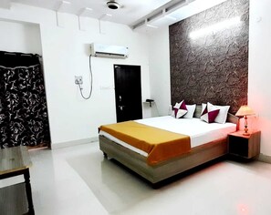 Deluxe Room - Hotel Santosh (Jodhpur)