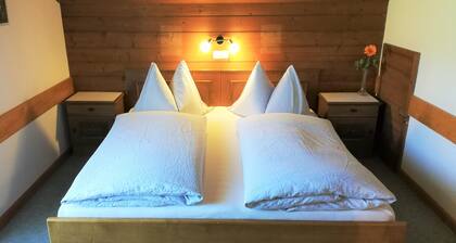 Sonneck Frühstückspension