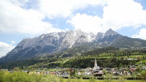 Land view from property - Sonneck Frühstückspension (Pfarrwerfen)