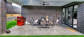 Beautiful New home in Throsby with 5 Bedrooms