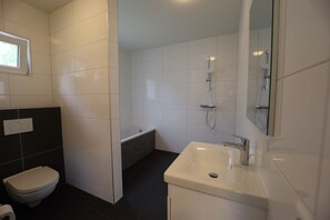 Comfort Cabin | Bathroom