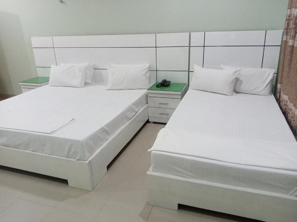 Tabla de planchar con plancha y wifi gratis 