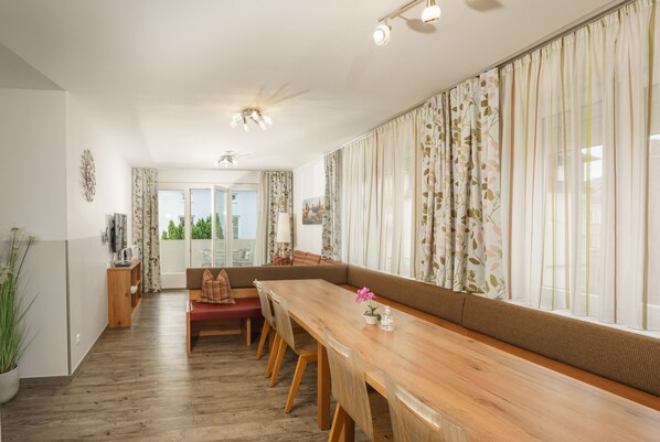 Interior - Salzburg: Apartment RIVERSIDE 2 for 1 - 12 people (Salzburg)