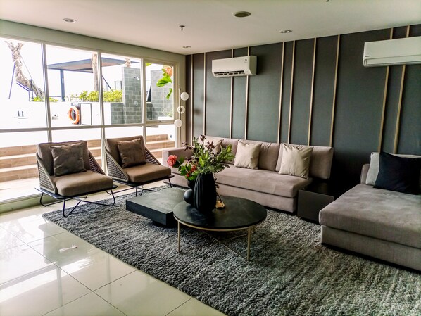 Lobby - Cozy Studio Room At Barsa City Apartment (Depok)