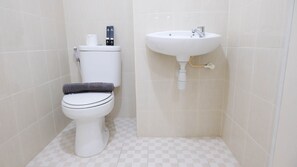 Appartamento, 2 camere da letto | Bagno | Set di cortesia gratuito, asciugamani