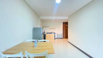Apartemen, 2 kamar tidur | Area keluarga | TV