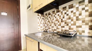 Apartment, 2 Bedrooms | Private kitchen