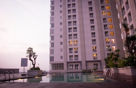 Exterior. Fancy And Nice 2Br Apartment At Skyland City Jatinangor