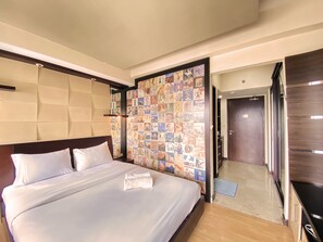 Room - Warm And Comfort Studio Apartment At Braga City Walk (Bandung)