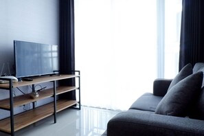 Apartment, 2 Bedrooms | Living area