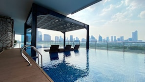 Outdoor pool - Elegant And Comfort Living 2Br At Samara Suites Apartment (Jakarta)