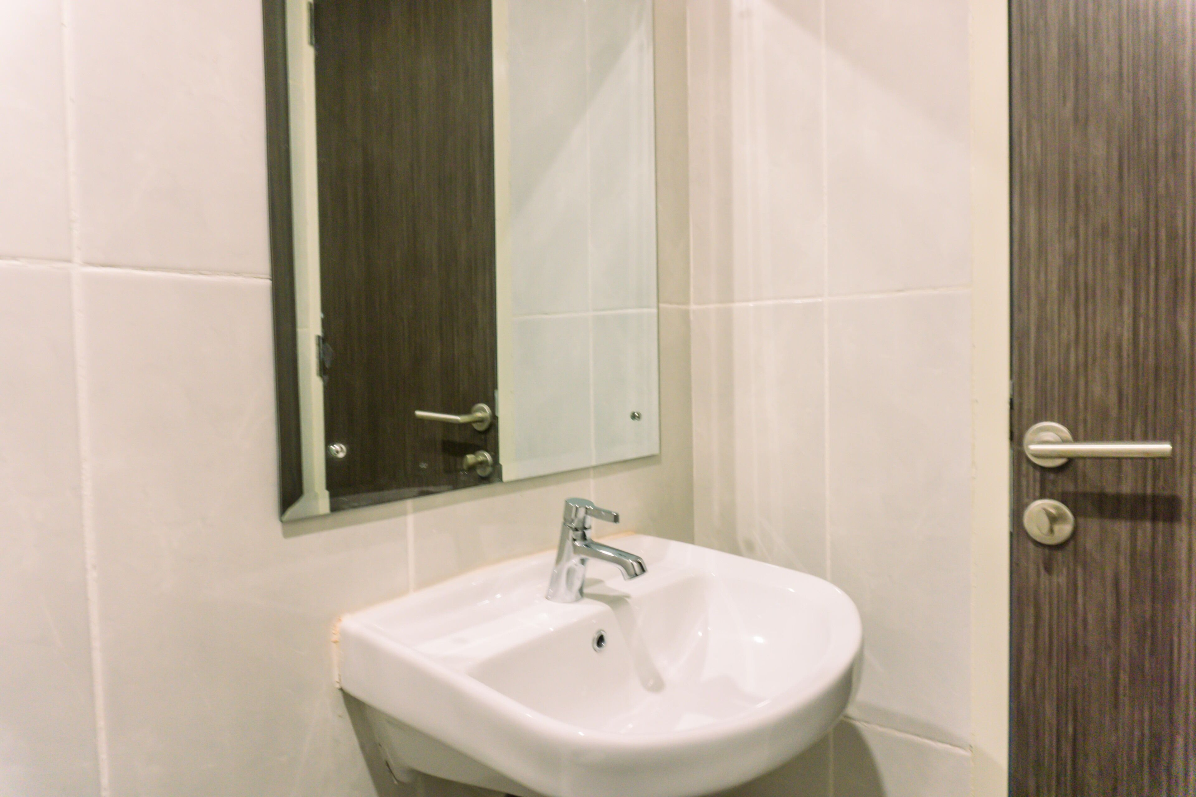 Apartment, 2 Bedrooms | Bathroom | Free toiletries, towels