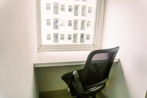 2 bedrooms, free WiFi - Minimalist 2Br Apartment At Serpong Garden Near Train Station (Cisauk)
