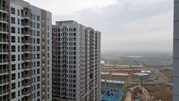 Pemandangan kota dari properti