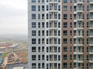 Exterior - Nice And Elegant 2Br At 35Th Floor Tokyo Riverside Pik 2 Apartment (Teluknaga)