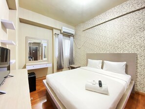 Studio | Free WiFi - Relaxing Studio Room At Suites @Metro Apartment (Bandung)