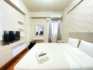 Studio | Free WiFi - Relaxing Studio Room At Suites @Metro Apartment (Bandung)