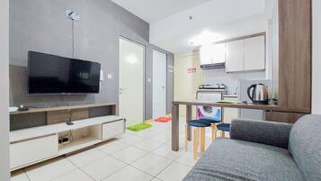 Apartment, 2 Bedrooms | Living area | TV