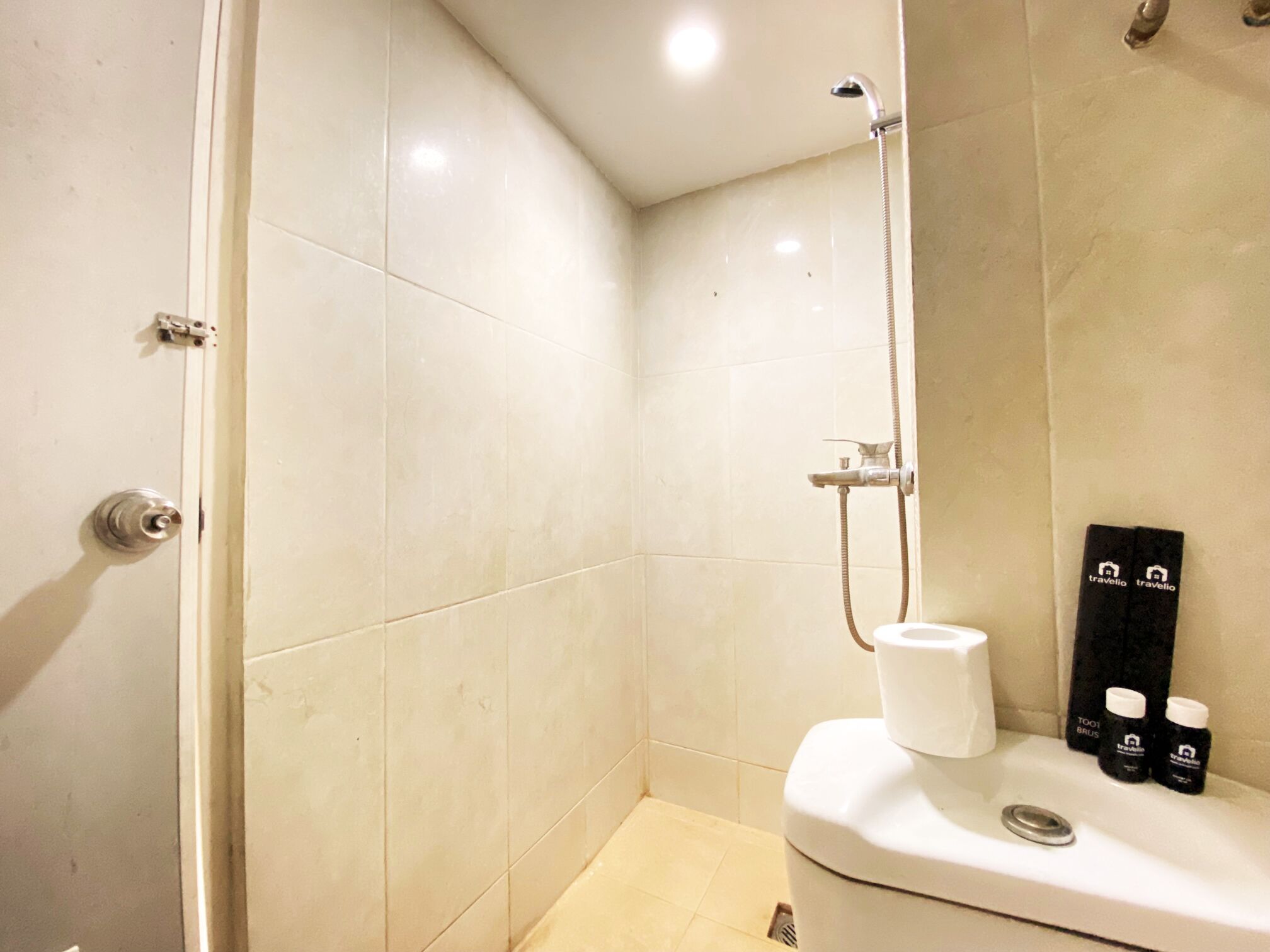 Apartment, 2 Bedrooms | Bilik Mandi | Kelengkapan dandanan diri percuma, tuala disediakan 