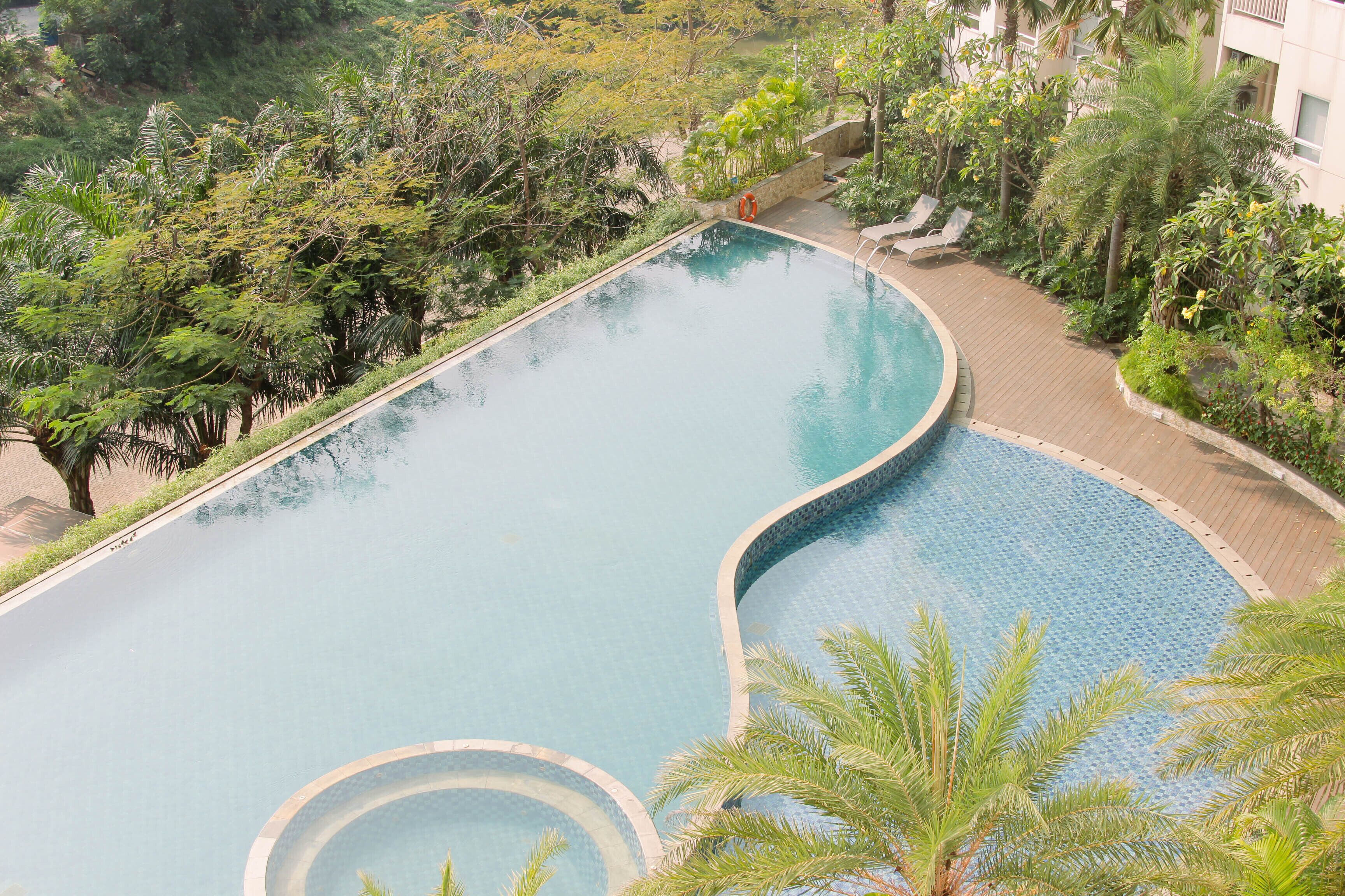 حمام سباحة خارجي