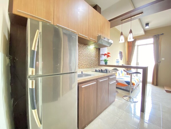 Private kitchen - Comfortable 2Br At The Edge Bandung Apartment (Cimahi)